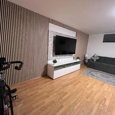 Great Space For A Family In Leilighet